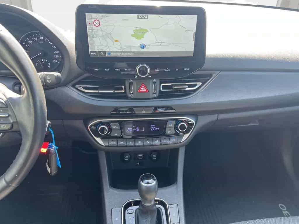 Hyundai i30 SW 1.5 T-GDI DCT NAVI SHZ KAMERA LED-S. 01/2023-photo-14