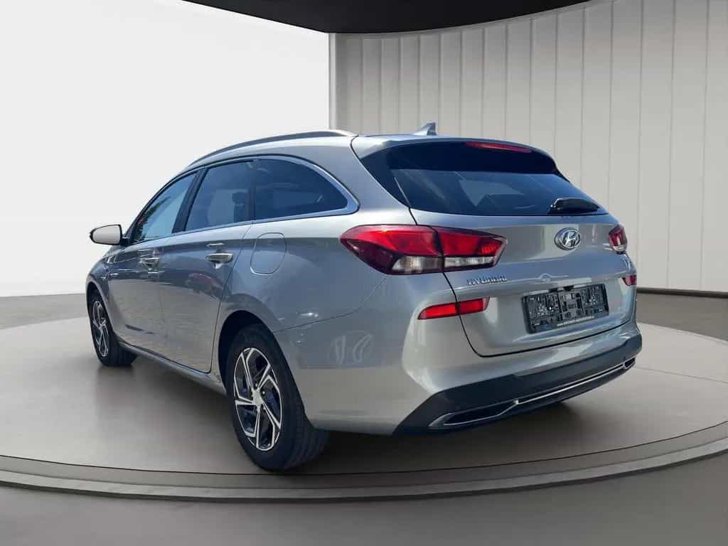 Hyundai i30 SW 1.5 T-GDI DCT NAVI SHZ KAMERA LED-S. 01/2023-photo-3