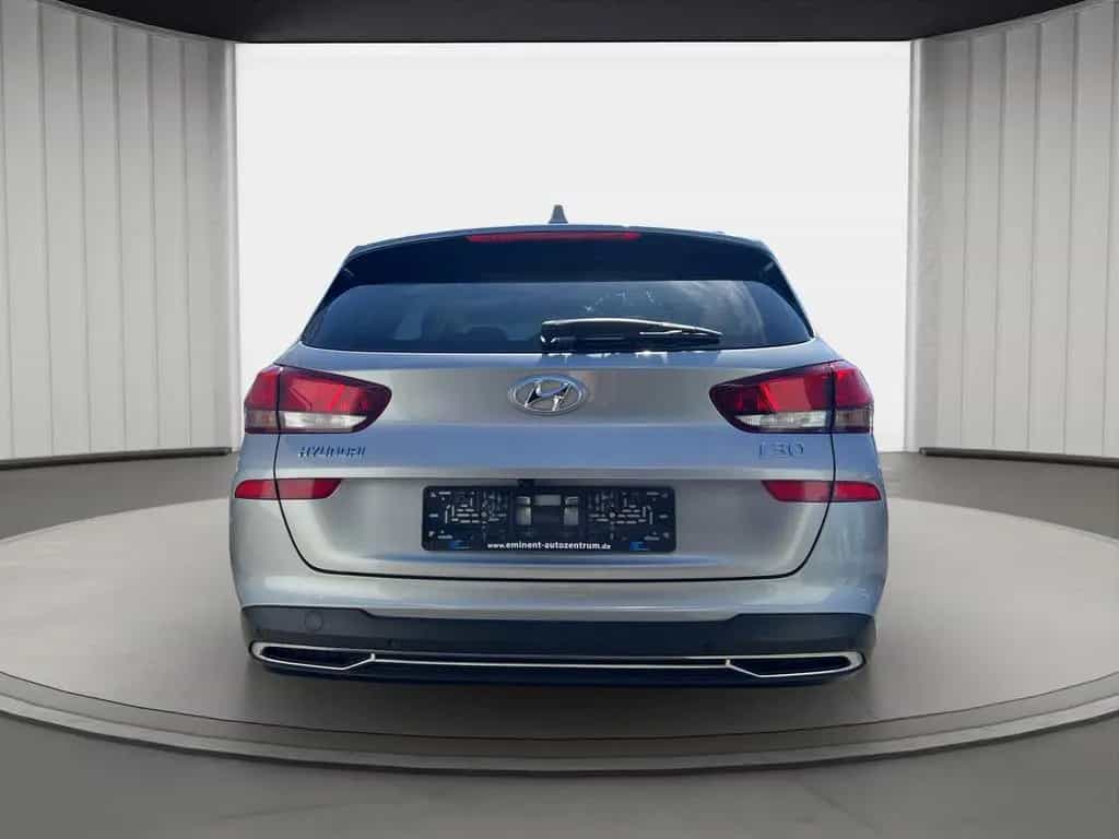 Hyundai i30 SW 1.5 T-GDI DCT NAVI SHZ KAMERA LED-S. 01/2023-photo-4
