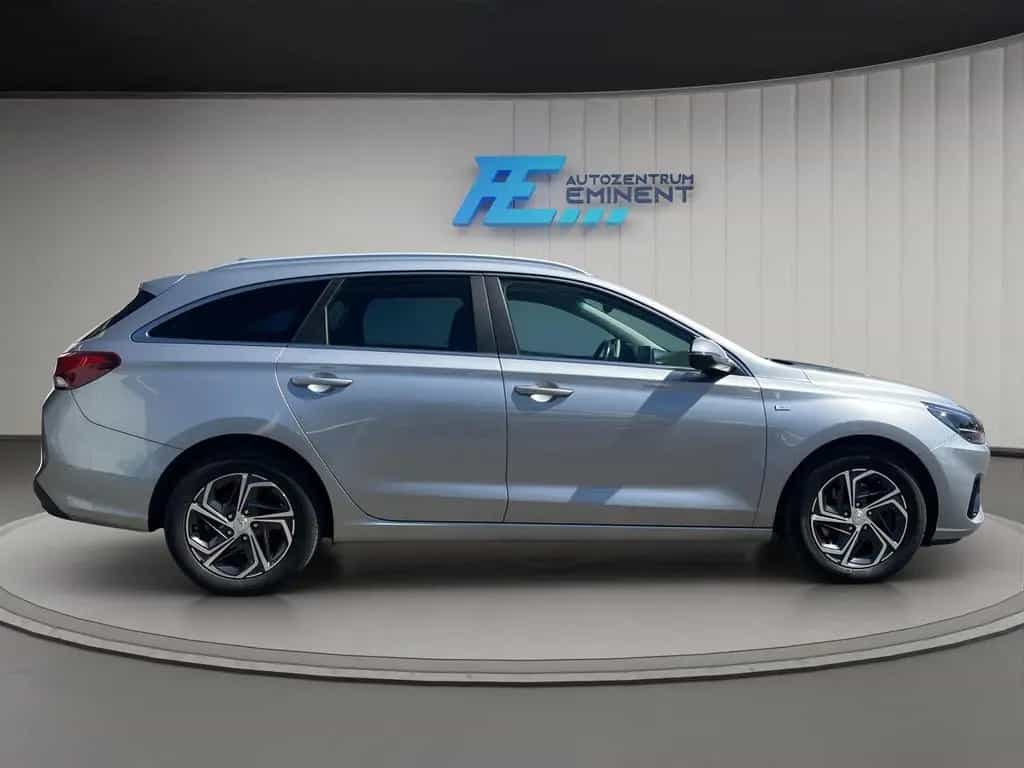 Hyundai i30 SW 1.5 T-GDI DCT NAVI SHZ KAMERA LED-S. 01/2023-photo-6