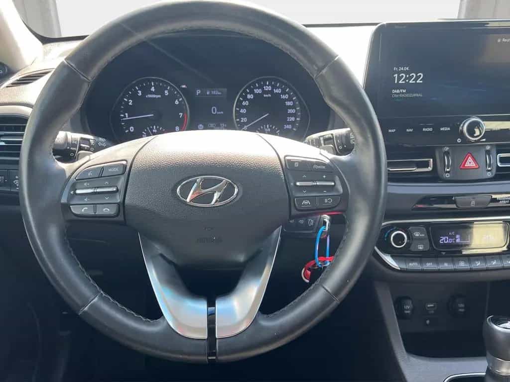 Hyundai i30 SW 1.5 T-GDI DCT NAVI SHZ KAMERA LED-S. 01/2023-photo-9