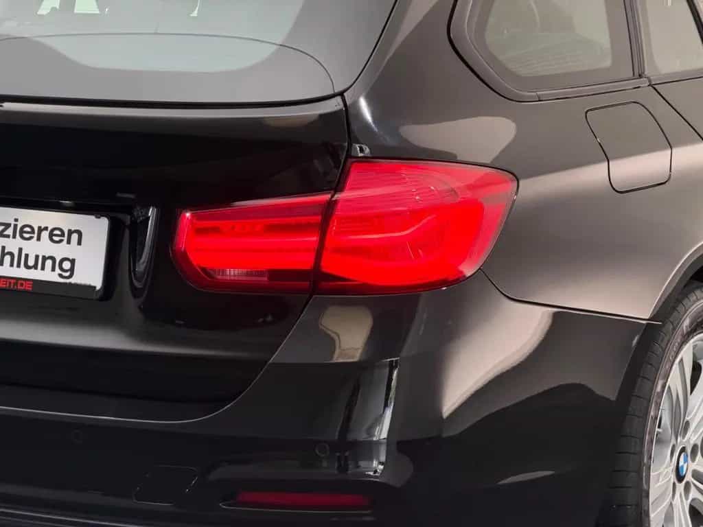 BMW 318 d Touring*SPORT LINE*LED-PDC-SHZ-TEMP-CD-NAVI 01/2019-photo-10