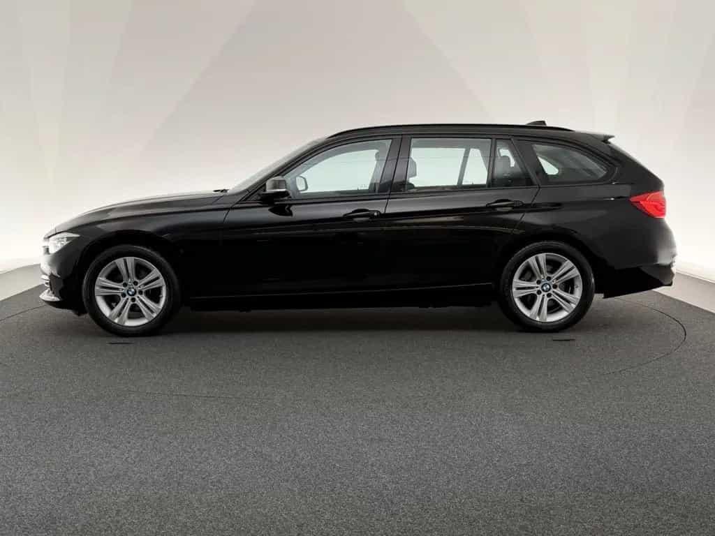 BMW 318 d Touring*SPORT LINE*LED-PDC-SHZ-TEMP-CD-NAVI 01/2019-photo-3