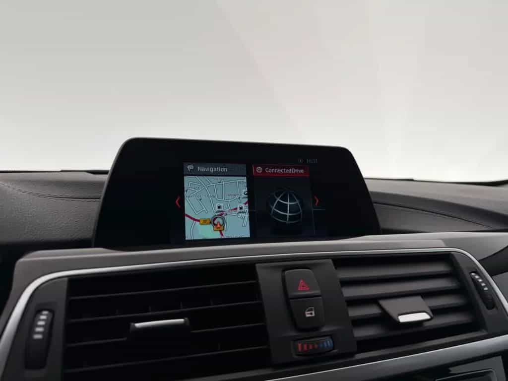 BMW 318 d Touring*SPORT LINE*LED-PDC-SHZ-TEMP-CD-NAVI 01/2019-photo-32