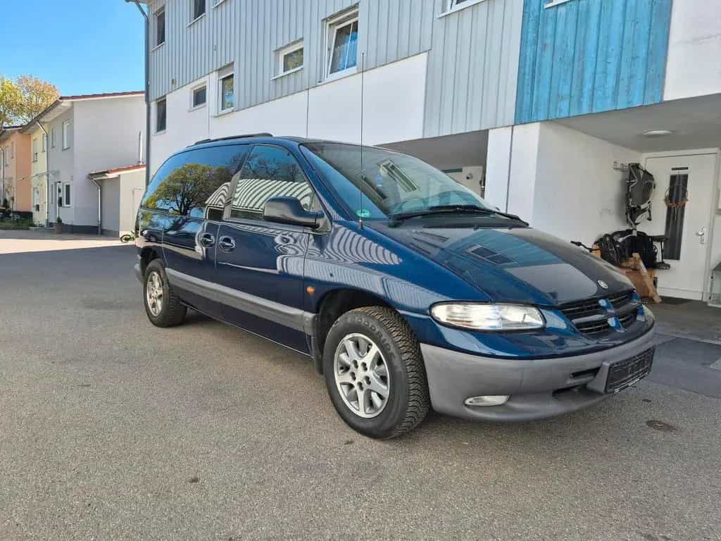 Chrysler Voyager 3.3l 01/2000-photo-1