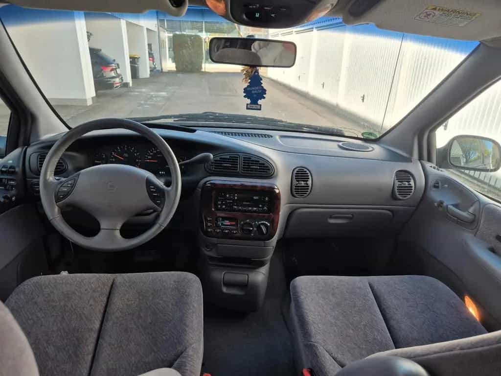 Chrysler Voyager 3.3l 01/2000-photo-6