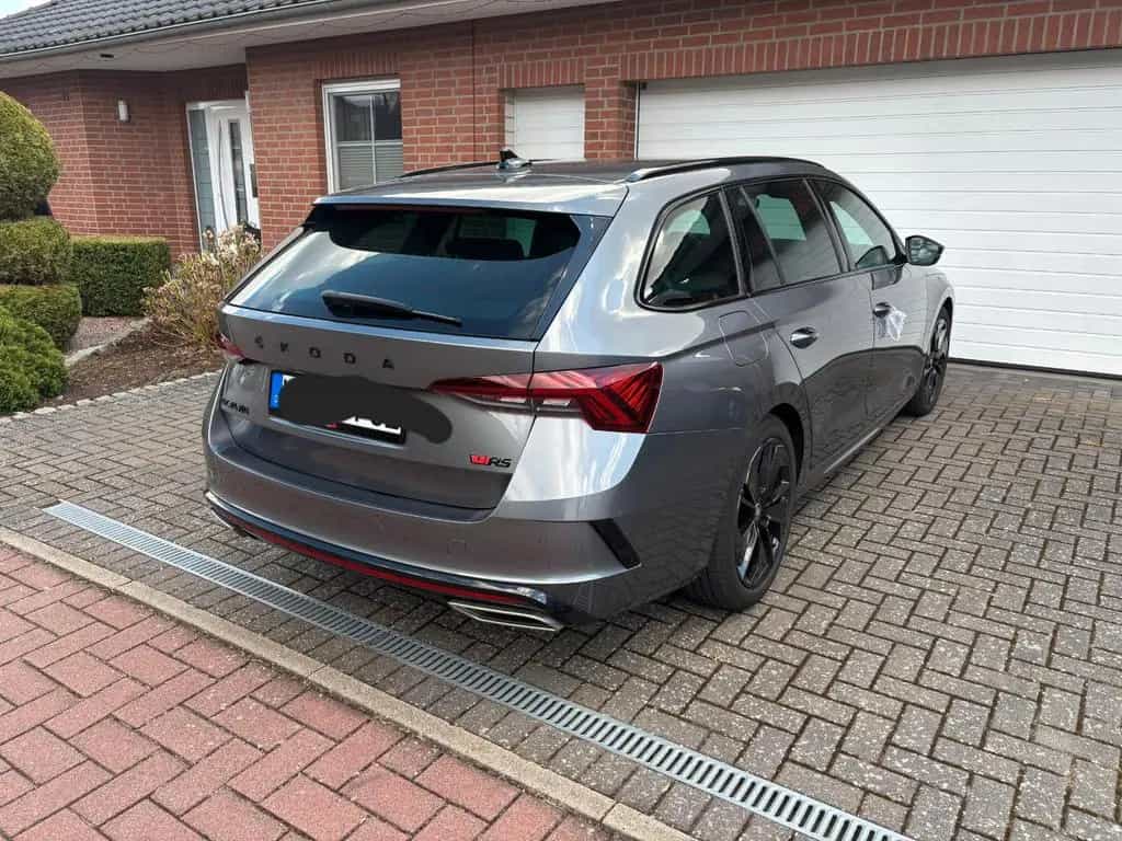 Skoda Octavia 2.0 TSI DSG RS Combi RS 02/2022-photo-0