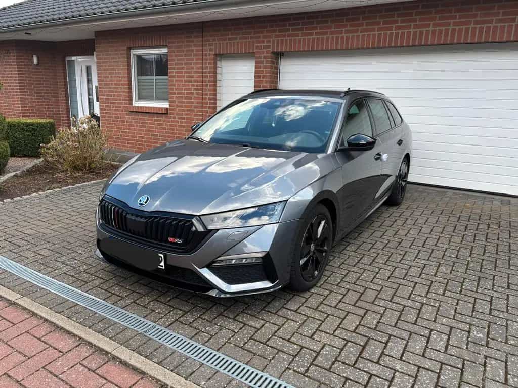 Skoda Octavia 2.0 TSI DSG RS Combi RS 02/2022-photo-2