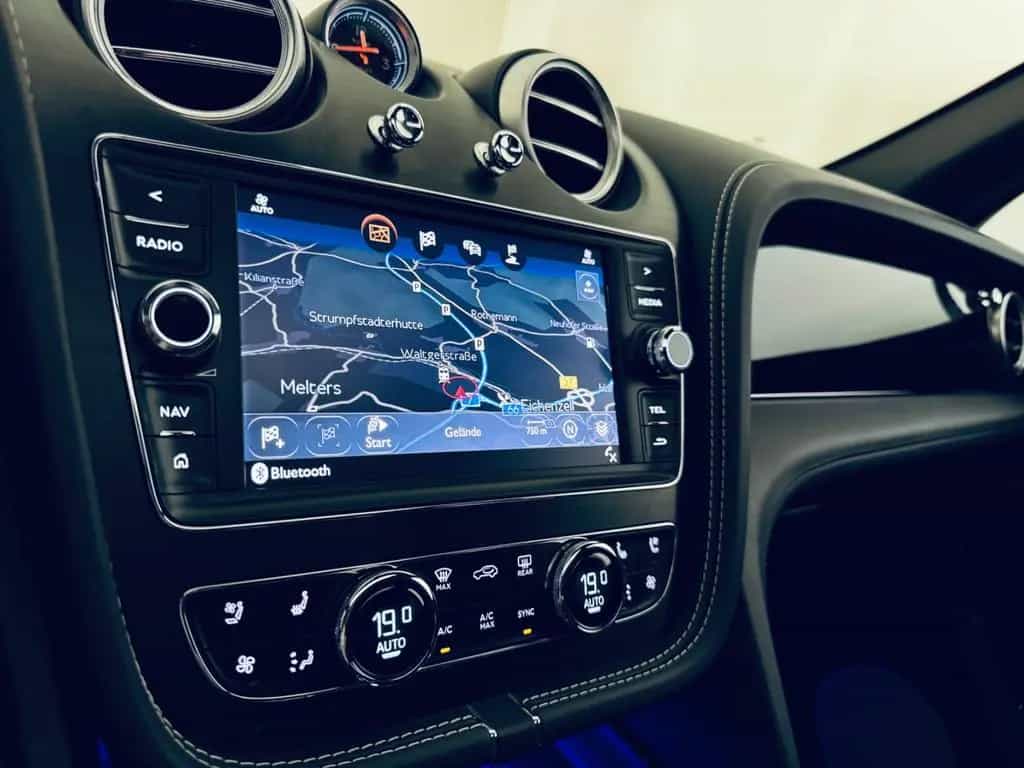 Bentley Bentayga 4.0 V8 4WD * DVD * HUD * 7-SITZER * 07/2017-photo-6