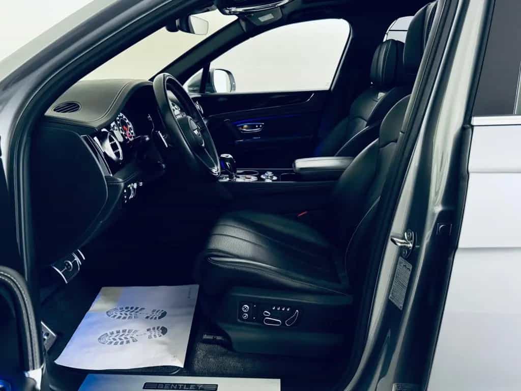 Bentley Bentayga 4.0 V8 4WD * DVD * HUD * 7-SITZER * 07/2017-photo-7