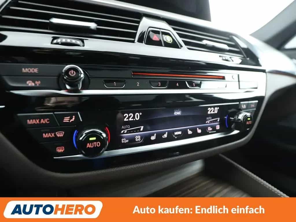 BMW M550 xDrive Aut. *360°*DISPLAY-KEY*HUD*MEMORY* 12/2017-photo-22