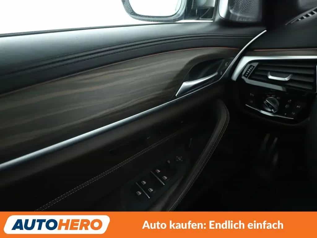 BMW M550 xDrive Aut. *360°*DISPLAY-KEY*HUD*MEMORY* 12/2017-photo-24