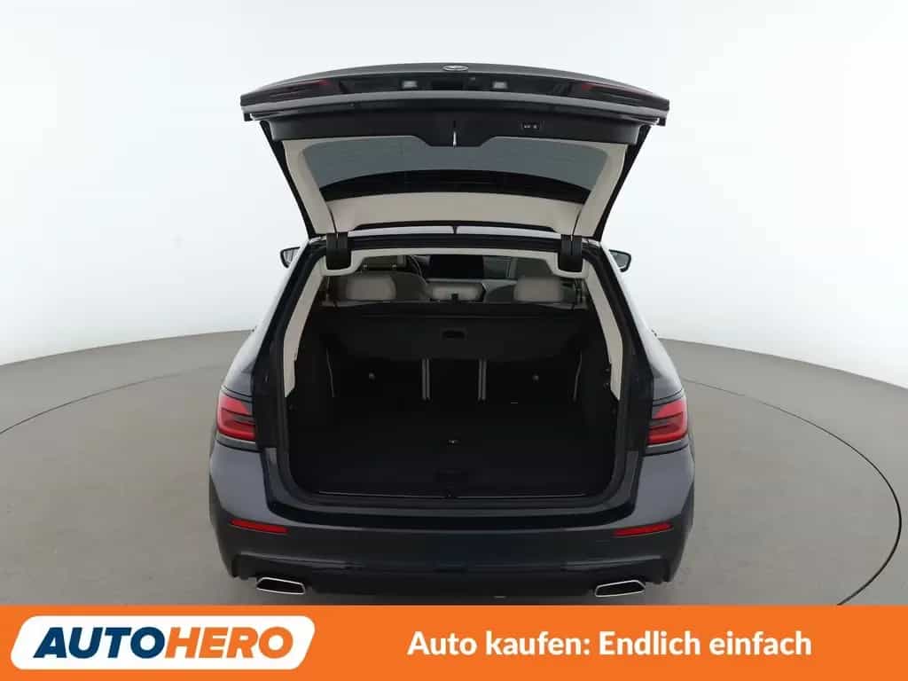BMW 520 d Mild-Hybrid Aut.*NAVI*360CAM*ACC*SHZ*ALU* 11/2020-photo-16