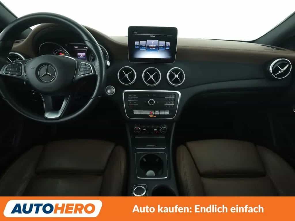 Mercedes-Benz CLA-Class 180 Shooting Brake Urban Aut.*LED*NAVI*TEMPO 02/2018-photo-11