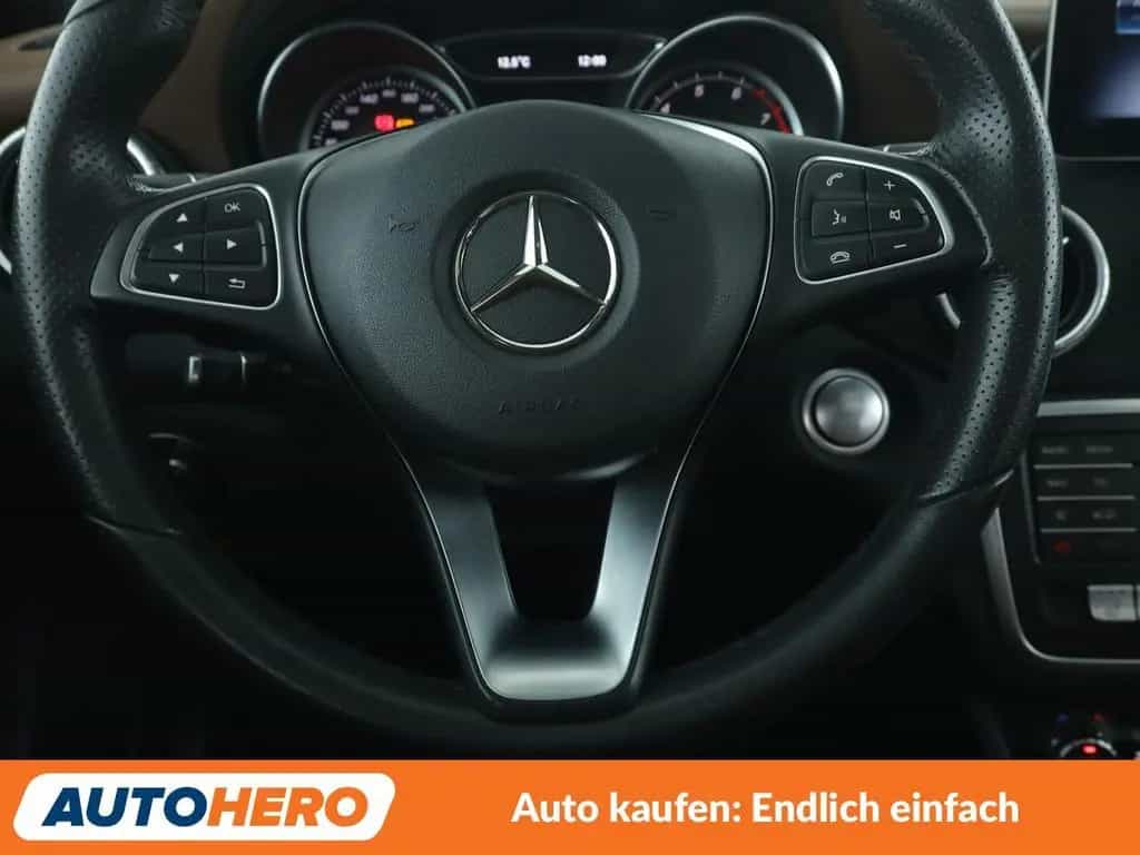 Mercedes-Benz CLA-Class 180 Shooting Brake Urban Aut.*LED*NAVI*TEMPO 02/2018-photo-18
