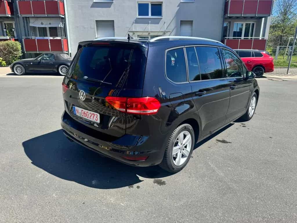 Volkswagen Touran Sound BMT/Start-Stopp 10/2017-photo-1