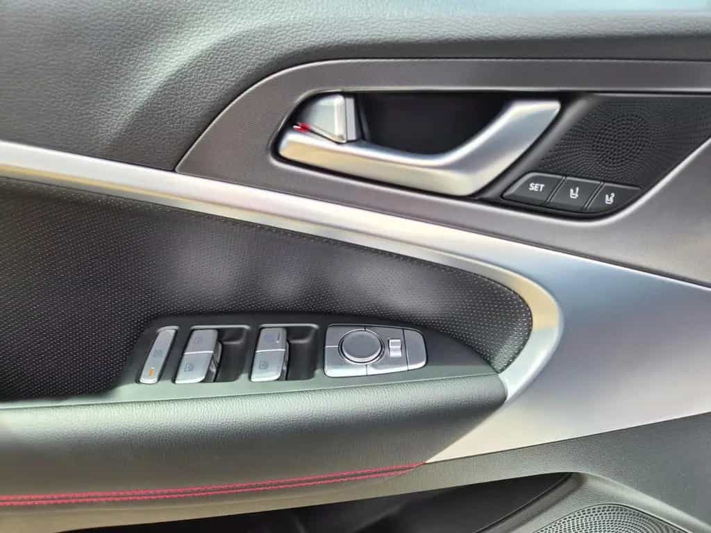 Genesis G70 Sport Leder/LED/ACC/Pano/El. Heckklappe/Appl 11/2024-photo-8