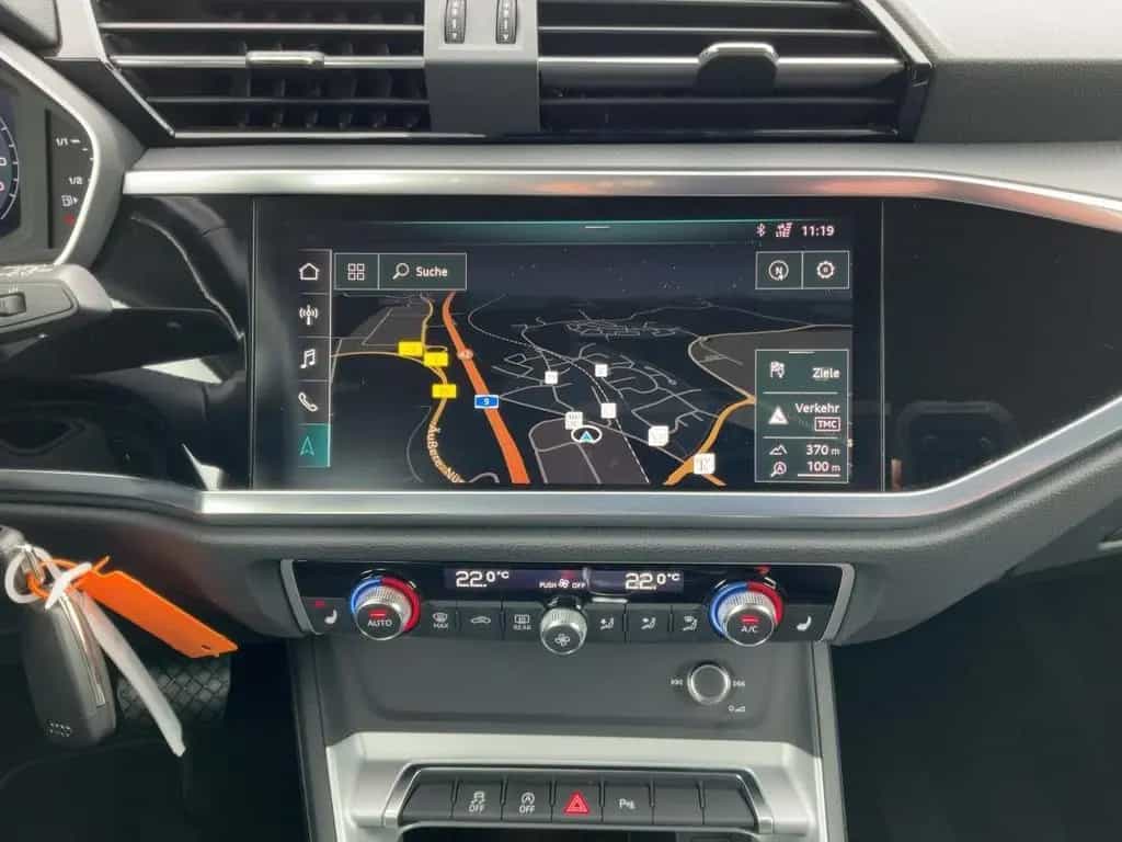 Audi Q3 35 TFSI S-TR LED+NAVI+2xPDC+GRA+SHZ+DAB+AHK 04/2019-photo-10