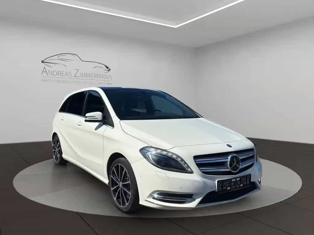 Mercedes-Benz B 220 B220 4Matic SPORT-PAKET/NAVI/AHK 08/2014-photo-1