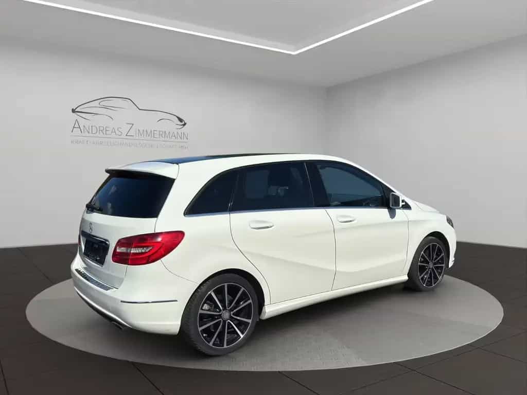 Mercedes-Benz B 220 B220 4Matic SPORT-PAKET/NAVI/AHK 08/2014-photo-4