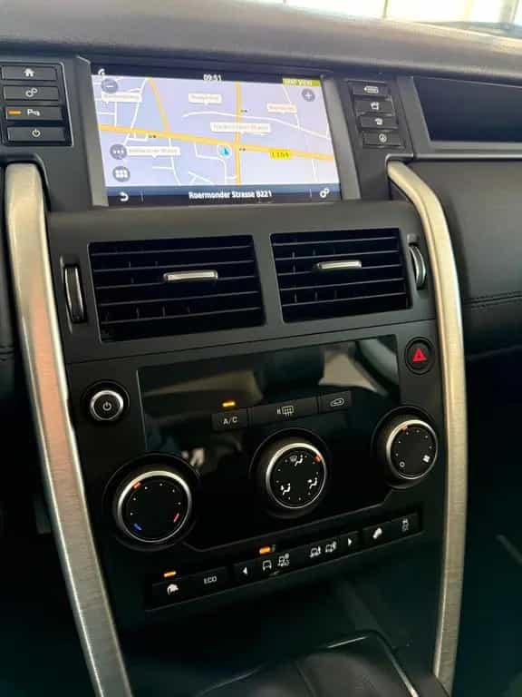 Land Rover Discovery Sport AWD 11/2015-photo-22