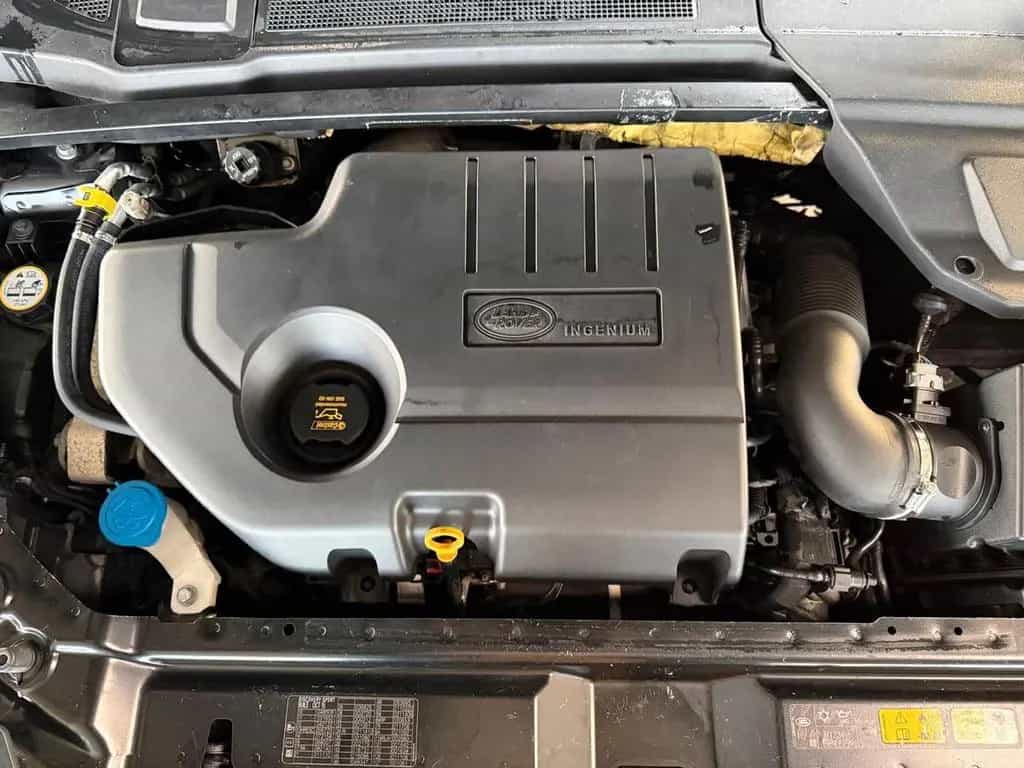 Land Rover Discovery Sport AWD 11/2015-photo-32