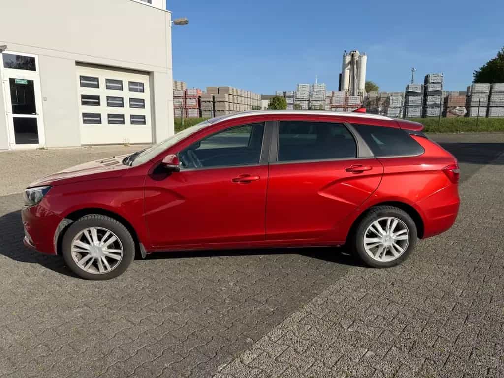 Lada Vesta SW Luxus *LPG*1. Hand*Navi*Bluetooth* 05/2018-photo-2