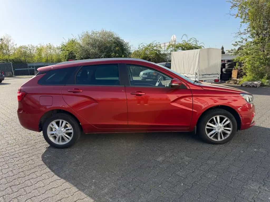 Lada Vesta SW Luxus *LPG*1. Hand*Navi*Bluetooth* 05/2018-photo-6
