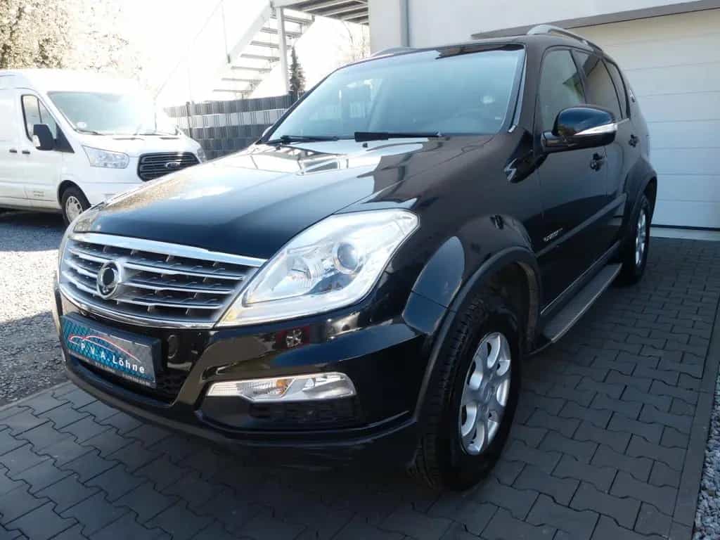 Ssangyong Rexton W 4WD Automatik | Leder | Klima | AHK 11/2013-photo-1