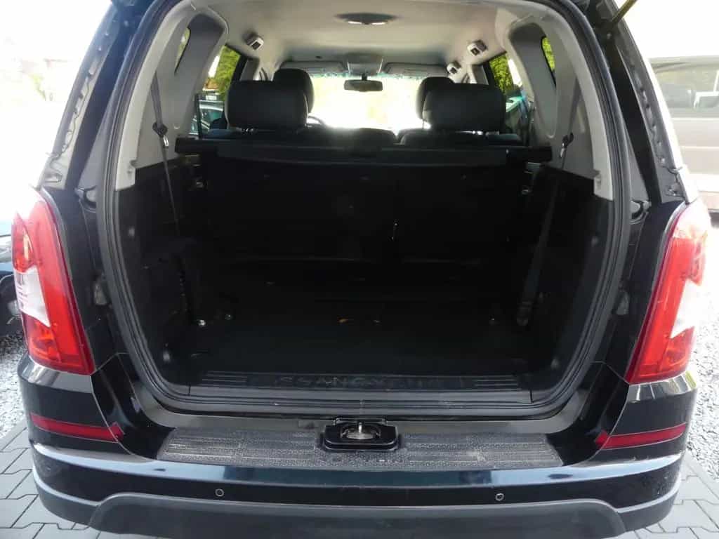 Ssangyong Rexton W 4WD Automatik | Leder | Klima | AHK 11/2013-photo-15