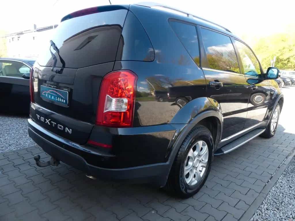 Ssangyong Rexton W 4WD Automatik | Leder | Klima | AHK 11/2013-photo-4