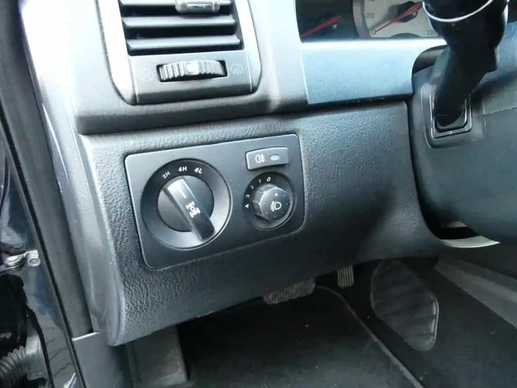Ssangyong Rexton W 4WD Automatik | Leder | Klima | AHK 11/2013-photo-8