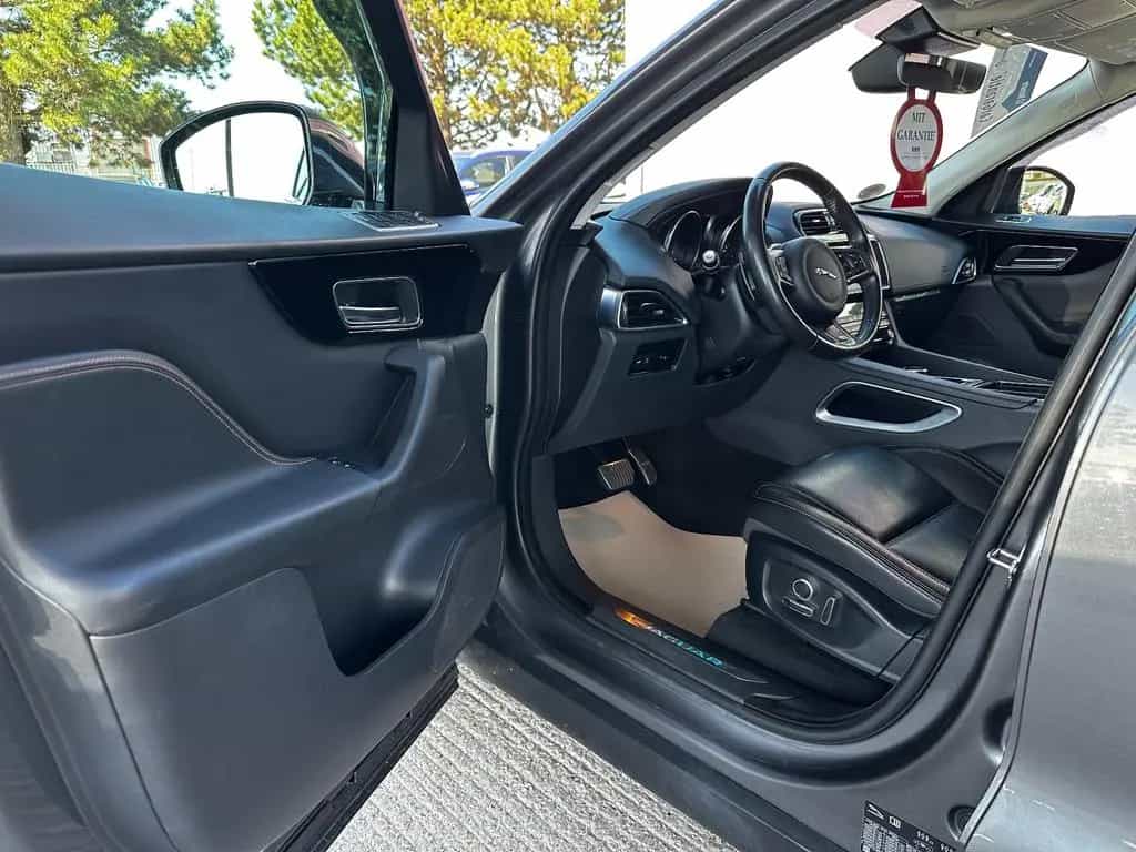 Jaguar F-Pace F-PACE Prestige AWD 08/2019-photo-15