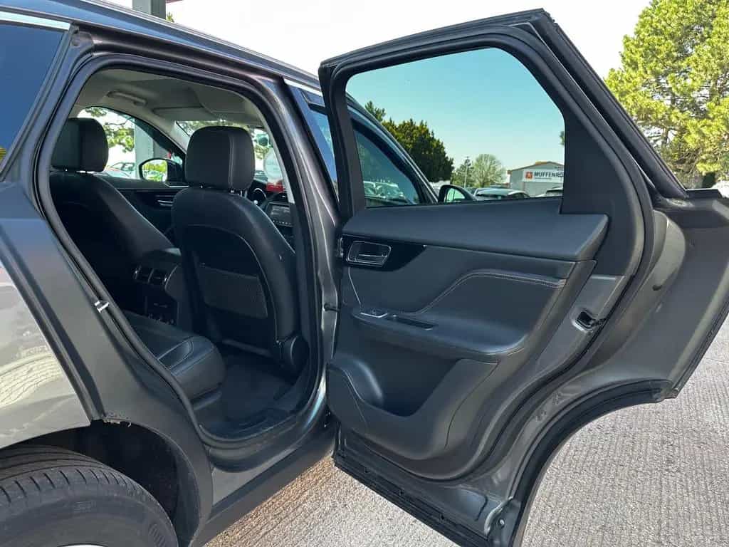 Jaguar F-Pace F-PACE Prestige AWD 08/2019-photo-27