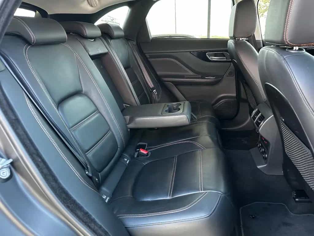Jaguar F-Pace F-PACE Prestige AWD 08/2019-photo-28