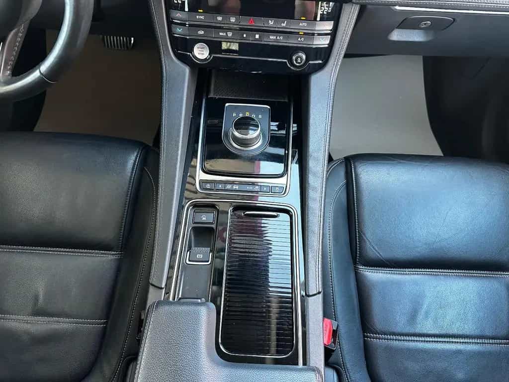 Jaguar F-Pace F-PACE Prestige AWD 08/2019-photo-33