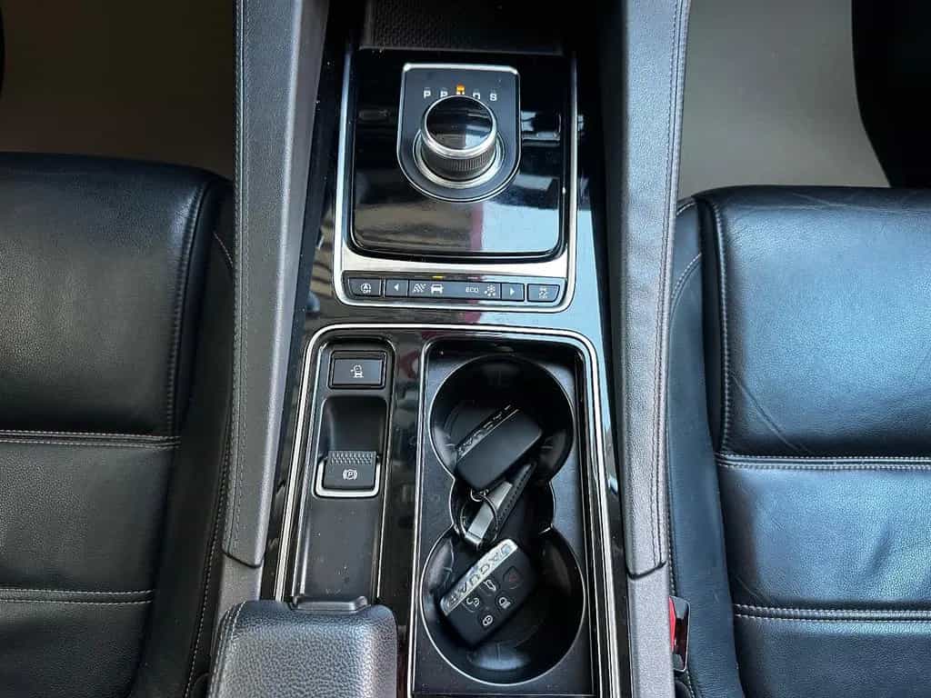 Jaguar F-Pace F-PACE Prestige AWD 08/2019-photo-34