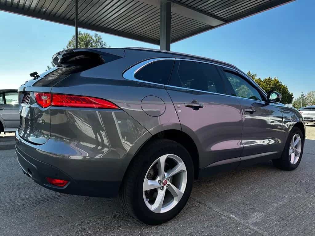 Jaguar F-Pace F-PACE Prestige AWD 08/2019-photo-8