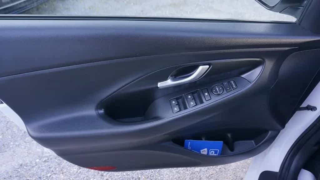 Hyundai i30 1.6 N Line AHK*SHZ*NAVI 11/2019-photo-20