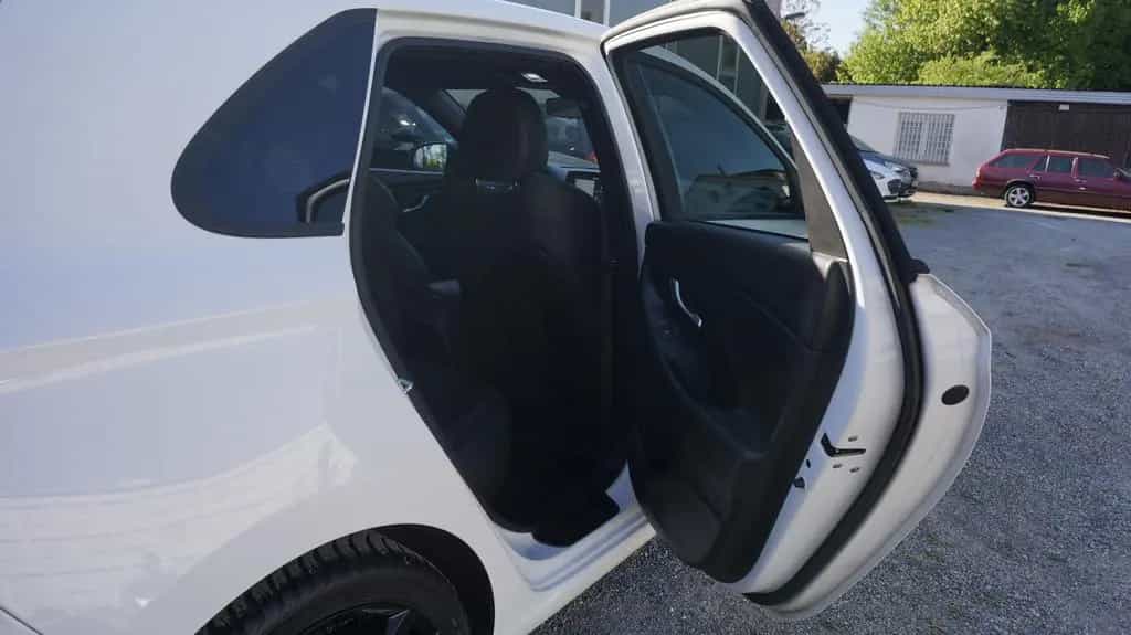 Hyundai i30 1.6 N Line AHK*SHZ*NAVI 11/2019-photo-35