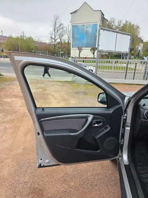 Dacia Duster Laureate 4x4*Tempo*PDC*Klima*AHK*Garantie 03/2016-photo-11