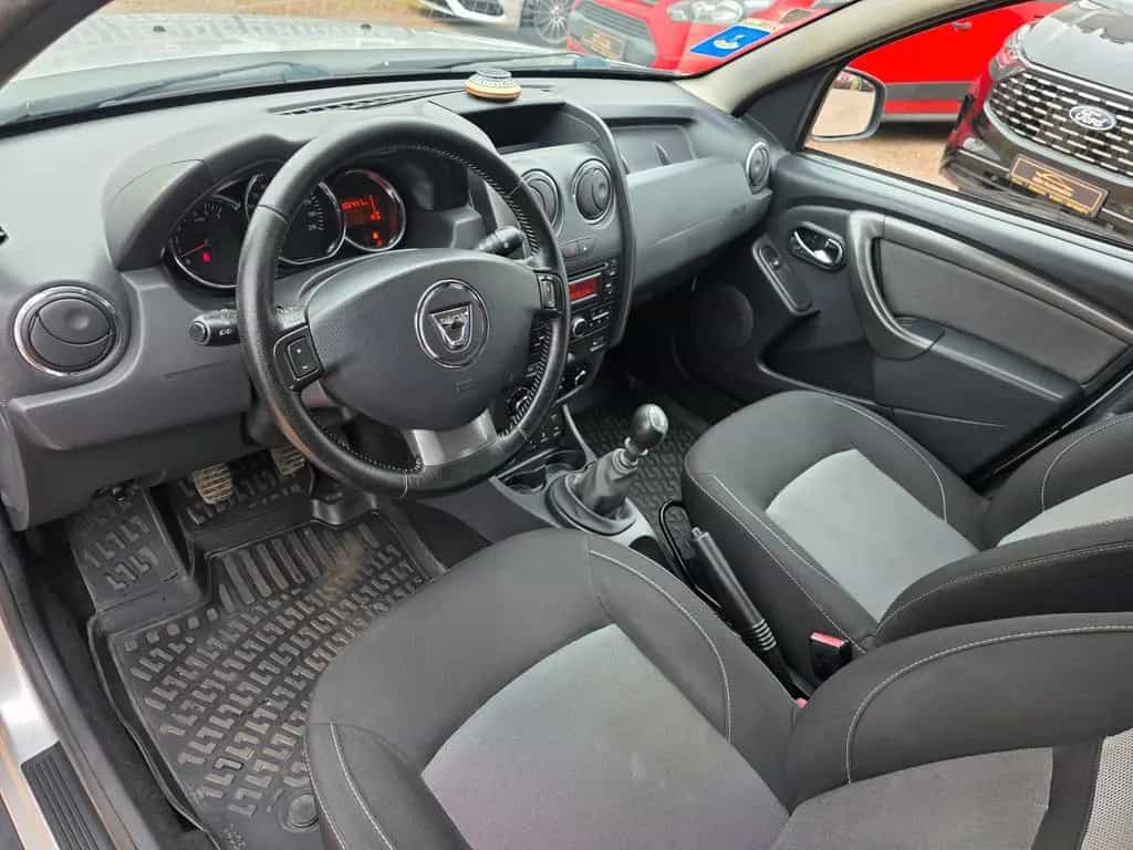 Dacia Duster Laureate 4x4*Tempo*PDC*Klima*AHK*Garantie 03/2016-photo-14