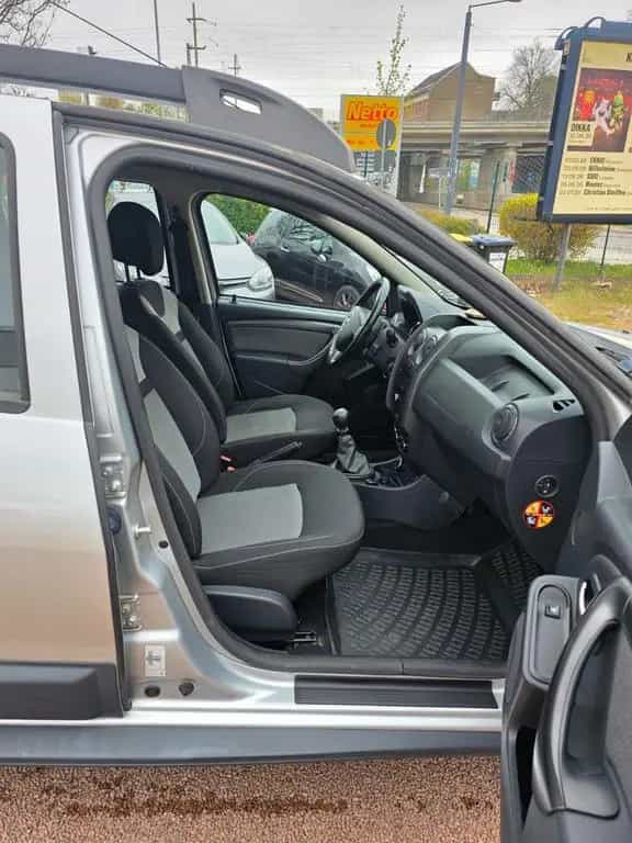 Dacia Duster Laureate 4x4*Tempo*PDC*Klima*AHK*Garantie 03/2016-photo-16