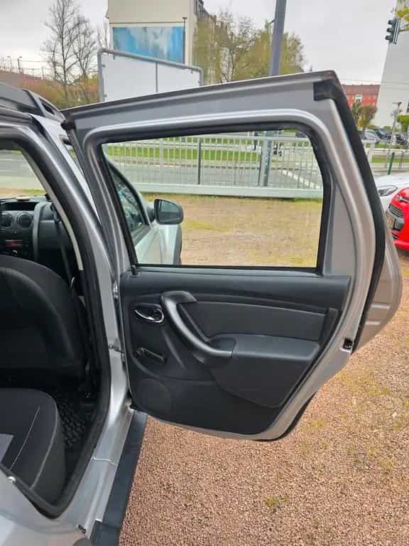 Dacia Duster Laureate 4x4*Tempo*PDC*Klima*AHK*Garantie 03/2016-photo-22