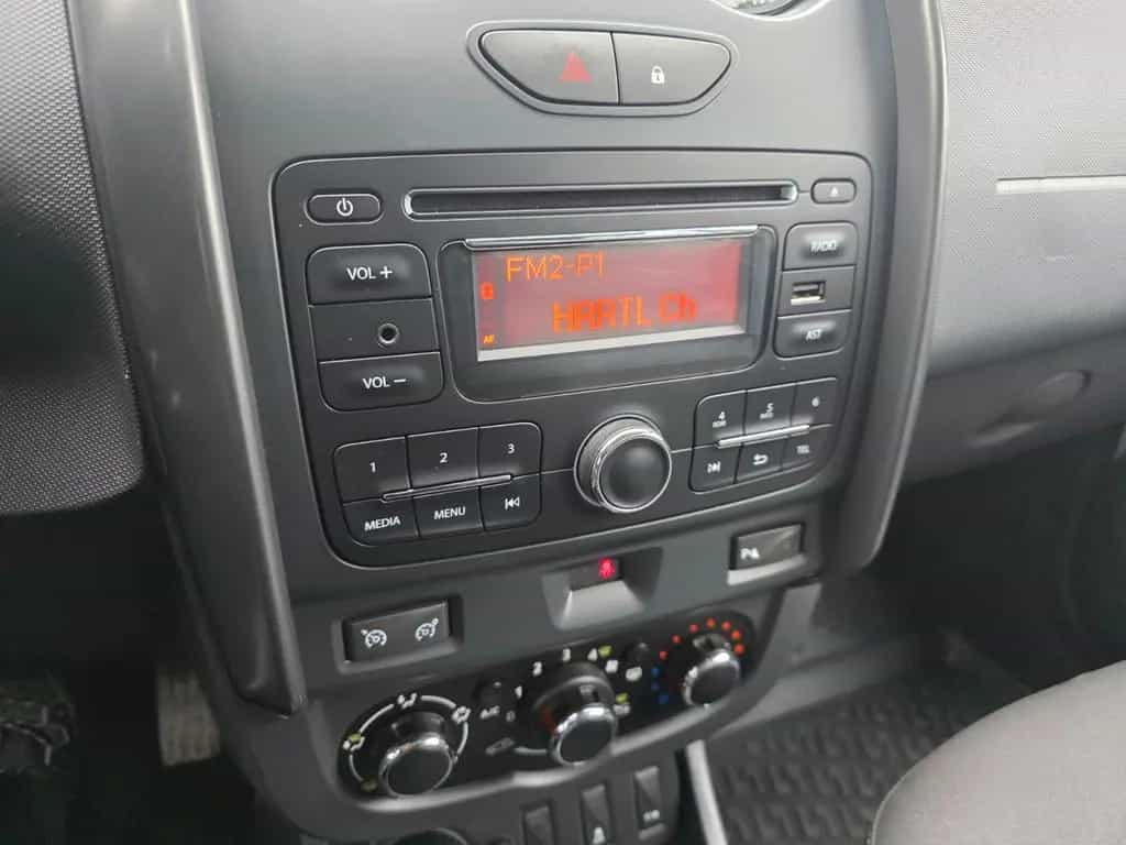 Dacia Duster Laureate 4x4*Tempo*PDC*Klima*AHK*Garantie 03/2016-photo-31