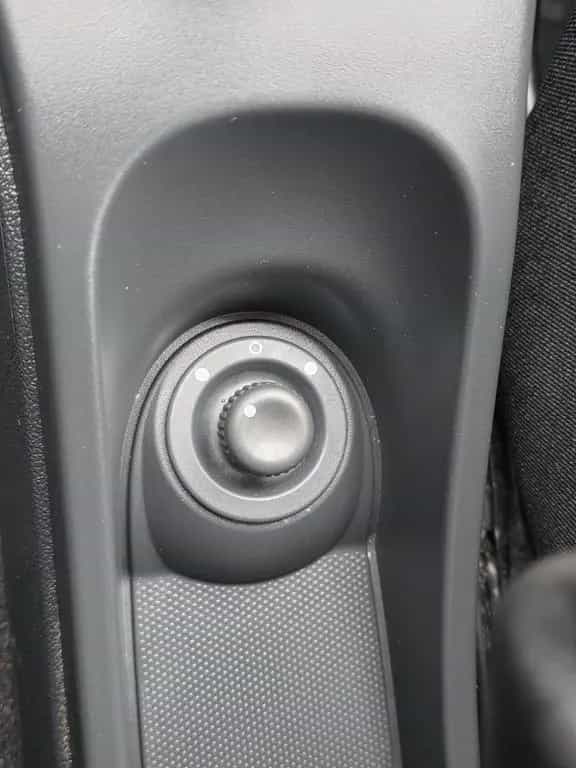 Dacia Duster Laureate 4x4*Tempo*PDC*Klima*AHK*Garantie 03/2016-photo-33