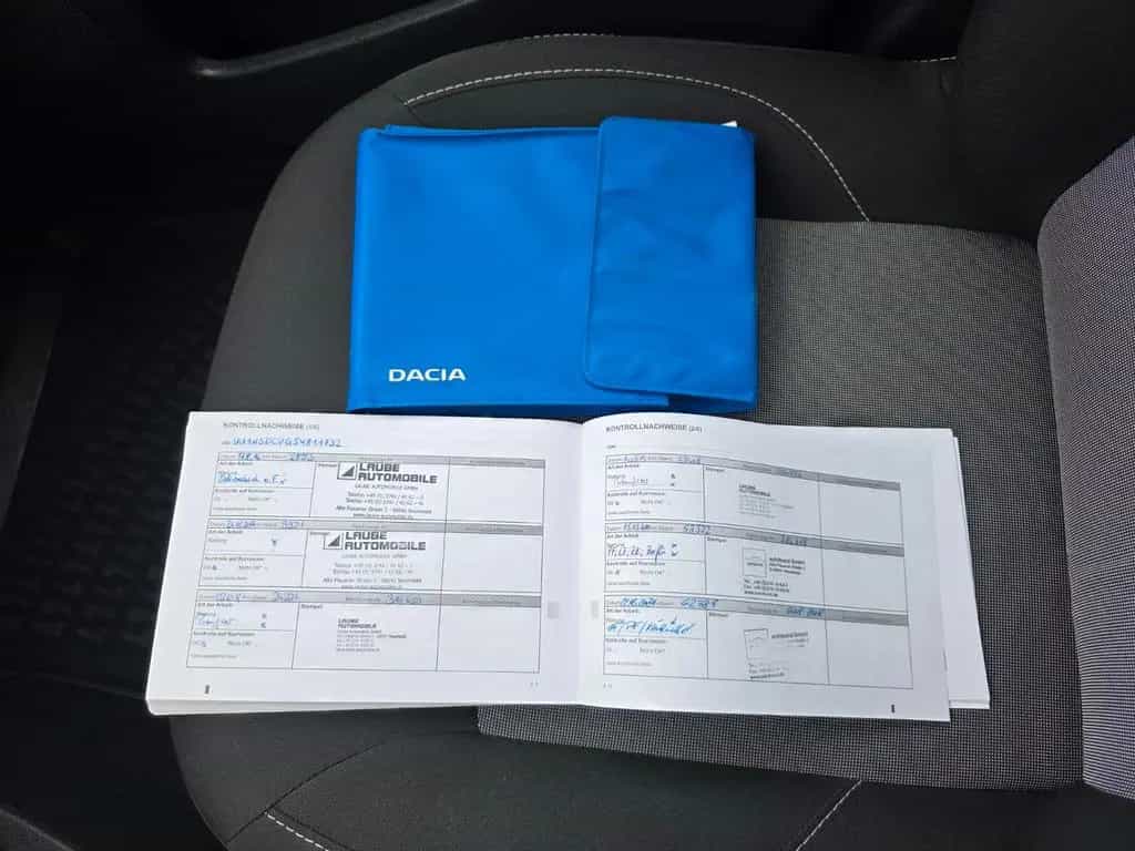 Dacia Duster Laureate 4x4*Tempo*PDC*Klima*AHK*Garantie 03/2016-photo-36