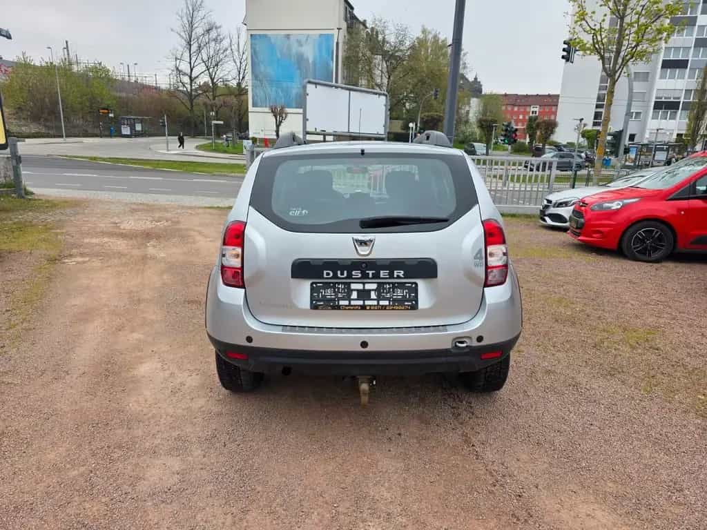 Dacia Duster Laureate 4x4*Tempo*PDC*Klima*AHK*Garantie 03/2016-photo-5