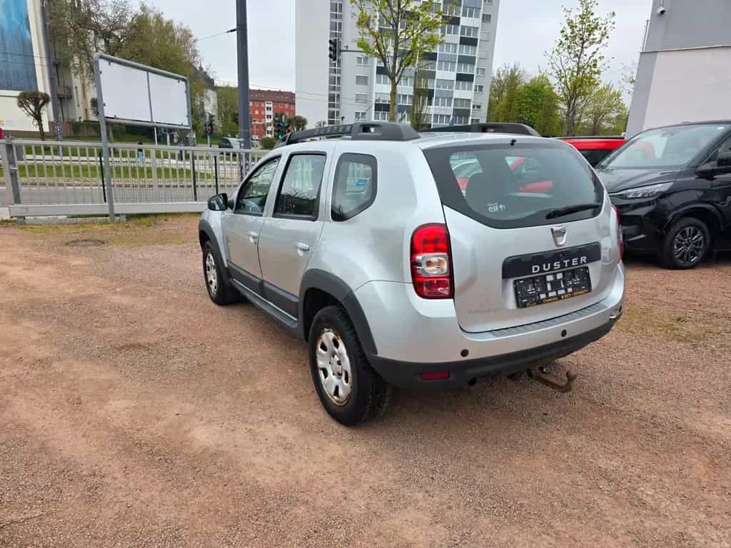 Dacia Duster Laureate 4x4*Tempo*PDC*Klima*AHK*Garantie 03/2016-photo-6