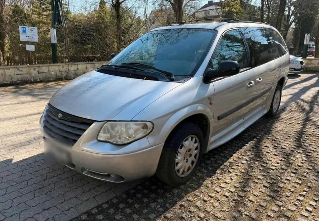 Chrysler Grand Voyager Limited 2.5 CRD Rollstuhl Rampe 07/2004-photo-2